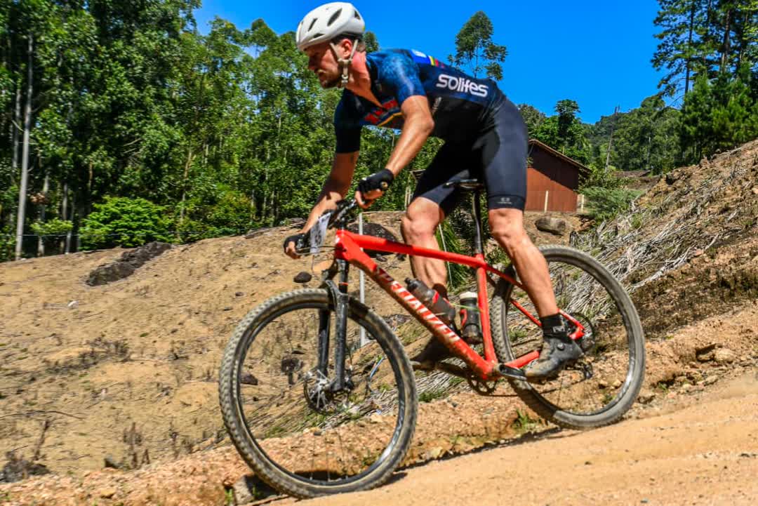Atleta Elevare Endurance - Ciclismo de Alta Performance